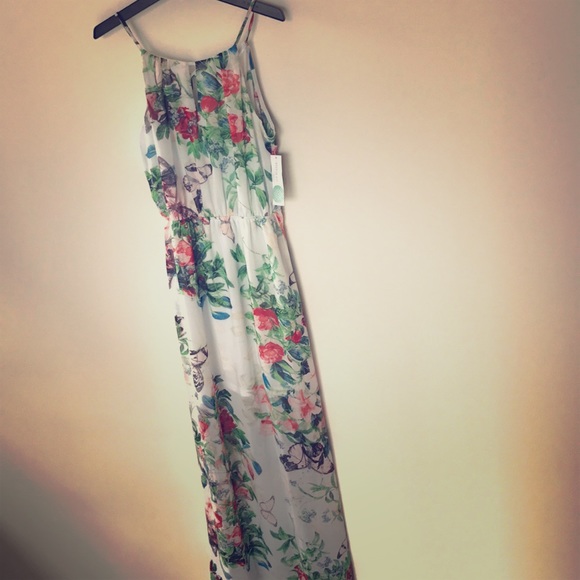 Fate Dresses & Skirts - NWT Fate Ruby Maxi Dress Size Medium